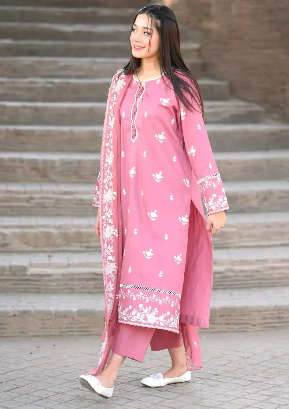 Pink Delight Embraided 3pec Lawn FF0123