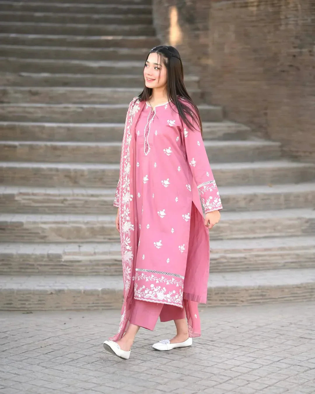 Pink Delight Embraided 3pec Lawn FF0123